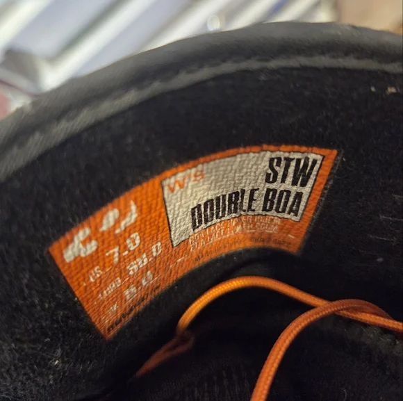 Women's Thirtytwo Shifty Double Boa Snowboard Boots Size 7 Black Winter Sports - Picture 7 of 7